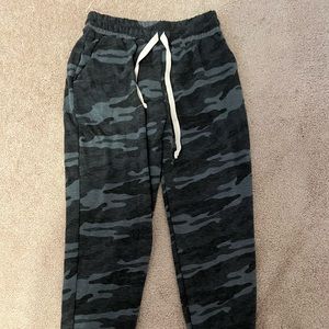 Camo Joggers. Small. Draw string. Stretchy.